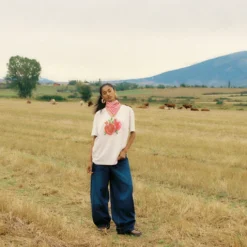 Pomegranate Love T-Shirt -Fashion Clothing Store 9AD28C78 16E4 4AAE AAD2 4C209B4934EA