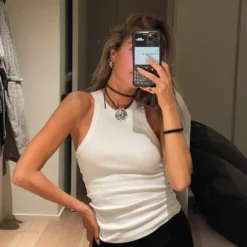 Rose - Silver Medallion -Fashion Clothing Store CapturadePantalla2023 05 23ala s 11.26.46