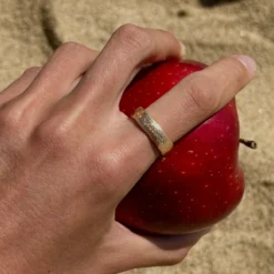 Un Taconeo Gold Ring -Fashion Clothing Store CocoCrushPurpleRing 6 6c489bac a35e 41a4 b203 1b371243a75f