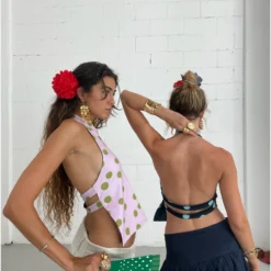 Peony Reversible Top -Fashion Clothing Store Frame 1 b26b4cfc d3a2 4cf4 9931 0b35aeb56cd9