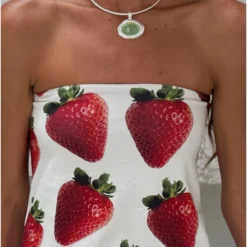 Alba Green Necklace -Fashion Clothing Store Frame 2 e22d13a2 72bc 4148 876e 8920281ba2f8