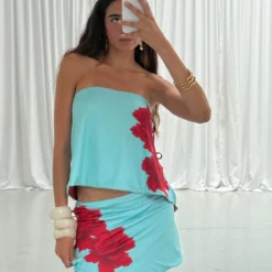 Samba Reversible Top/Skirt -Fashion Clothing Store Frame 2 f65bb6ba 07c5 4a56 aa68 930df14f4b5d