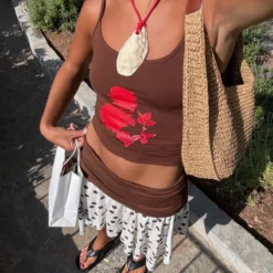 Rose Top -Fashion Clothing Store Frame 30 75299079 1a3c 4d1d b3e6 697a28ccf577 1