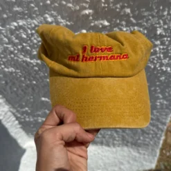 Sister Cap -Fashion Clothing Store Frame 4