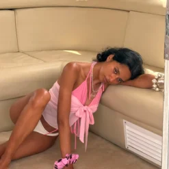 Emma Strawberry Top -Fashion Clothing Store Frame c45a618b b1f9 4e89 840c 477d60e32f35