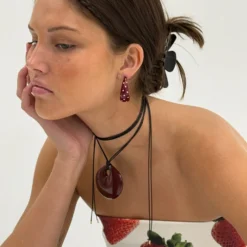 Mari Carmen Garnet Hoops