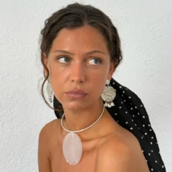 Teresa White Necklace 16 Teresa White Necklace -Fashion Clothing Store TeresaWhiteNecklace 1