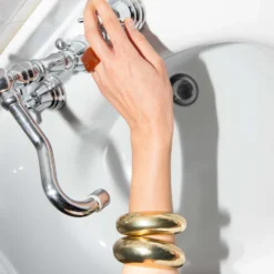 Carey's Washed Gold Bracelet -Fashion Clothing Store pulseragold scaled